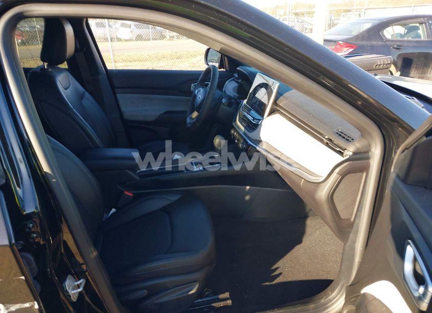 Photo 5 of 2024 Jeep Compass LATITUDE 4X4 (VIN 3C4NJDBN7RT115438)