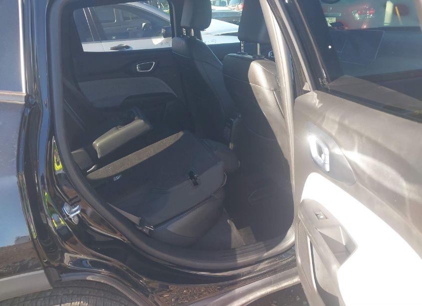 Photo 8 of 2024 Jeep Compass LATITUDE 4X4 (VIN 3C4NJDBN7RT584030)