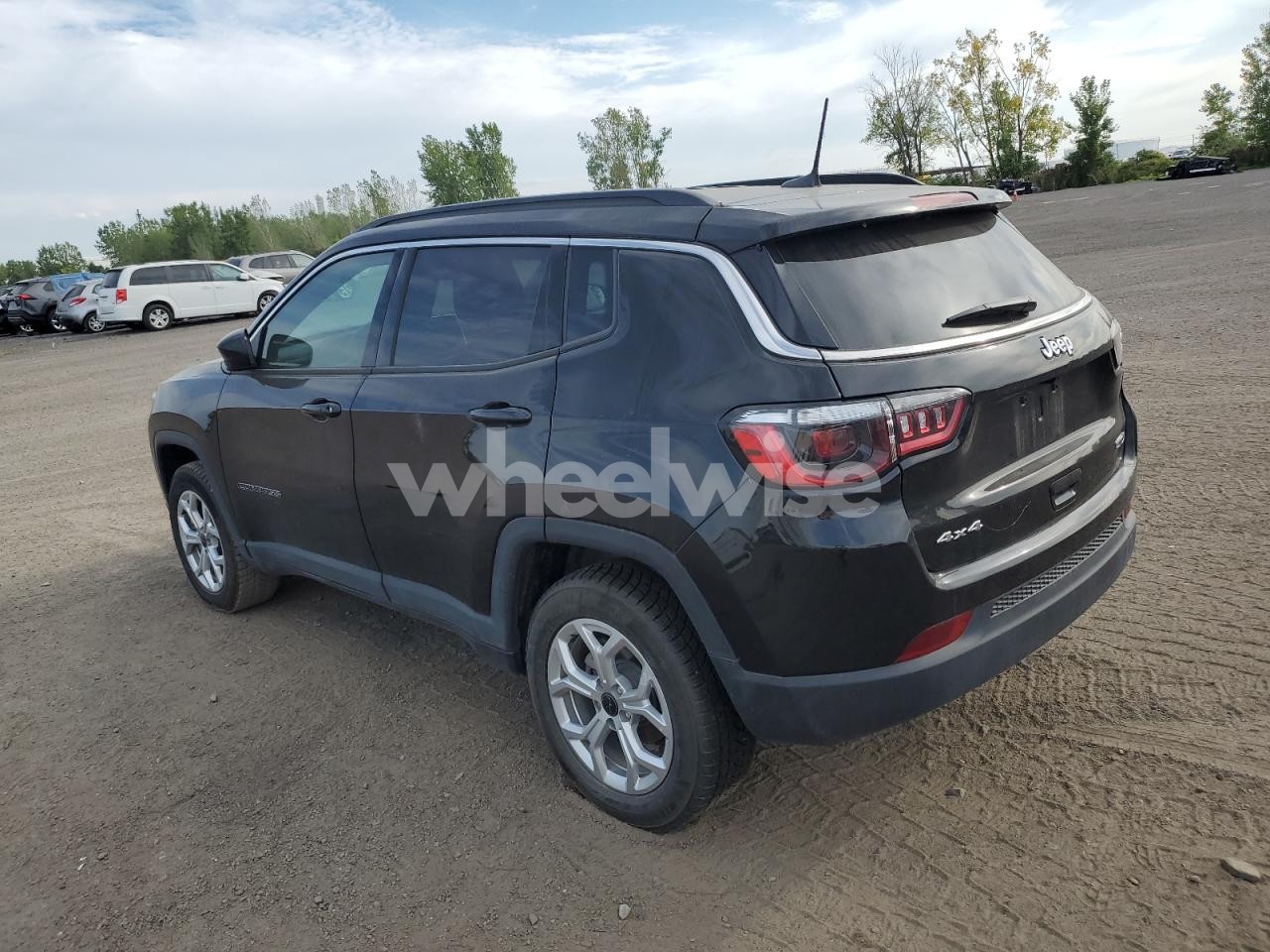 Photo 2 of 2025 JEEP COMPASS LATITUDE (VIN 3C4NJDBN7ST514730)
