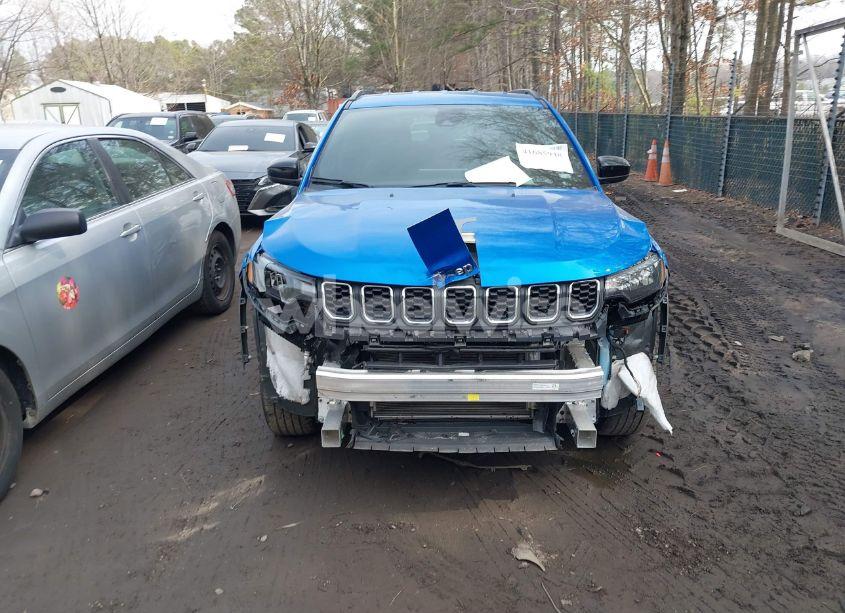 Photo 13 of 2024 Jeep Compass LATITUDE 4X4 (VIN 3C4NJDBN8RT117599)