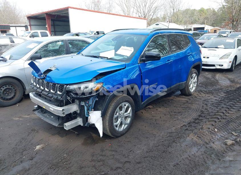 Photo 2 of 2024 Jeep Compass LATITUDE 4X4 (VIN 3C4NJDBN8RT117599)
