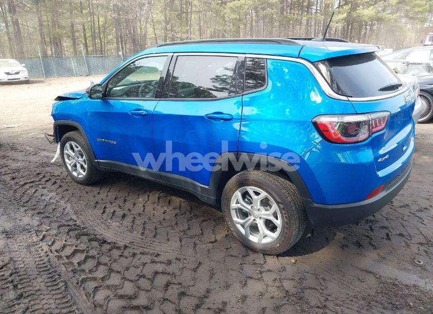 Photo 3 of 2024 Jeep Compass LATITUDE 4X4 (VIN 3C4NJDBN8RT117599)