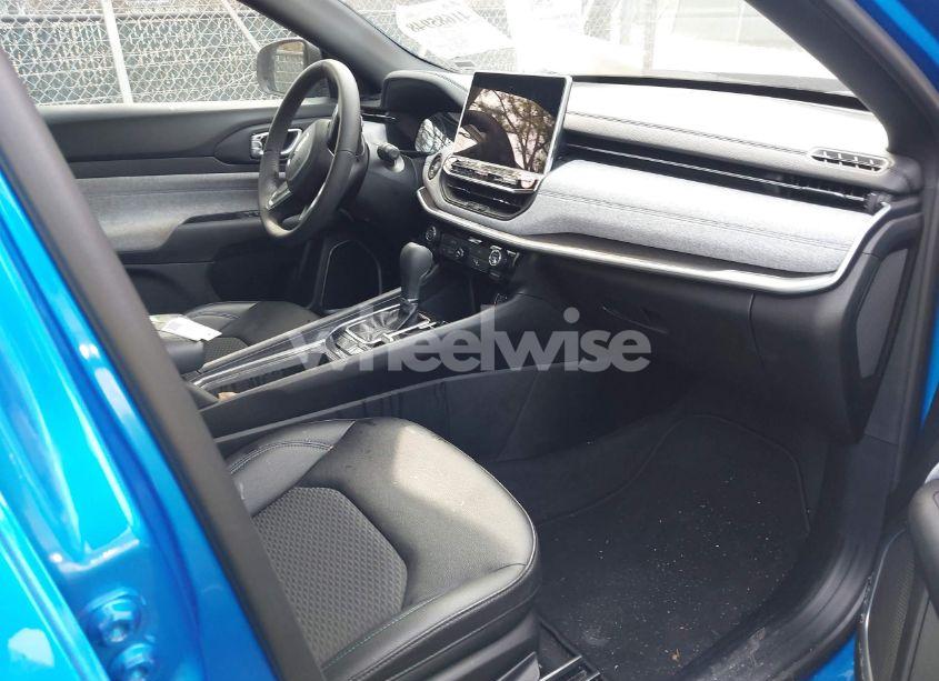 Photo 5 of 2024 Jeep Compass LATITUDE 4X4 (VIN 3C4NJDBN8RT117599)