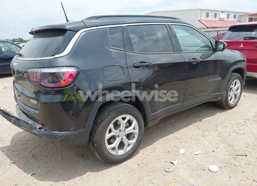 Photo 4 of 2024 Jeep Compass LATITUDE 4X4 (VIN 3C4NJDBN8RT119367)