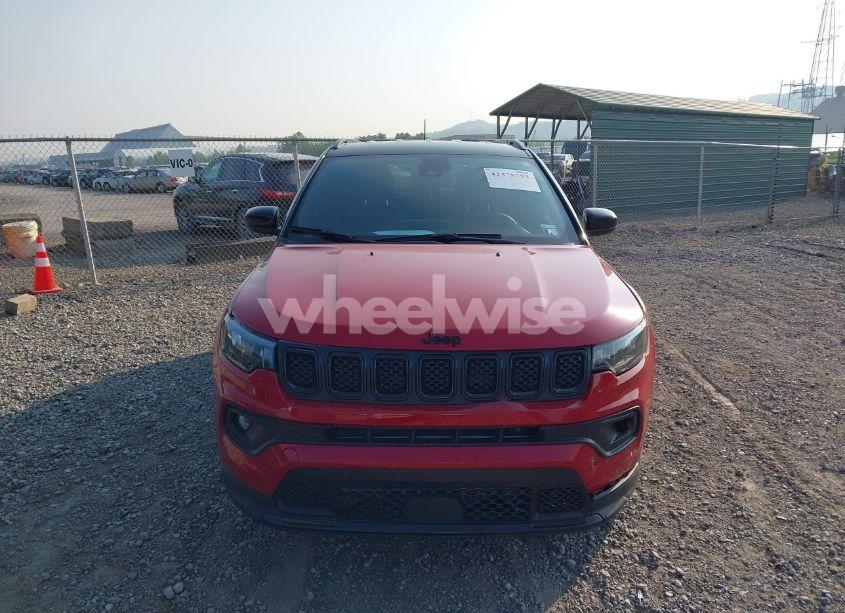 Photo 12 of 2024 Jeep Compass LATITUDE 4X4 (VIN 3C4NJDBN8RT592122)