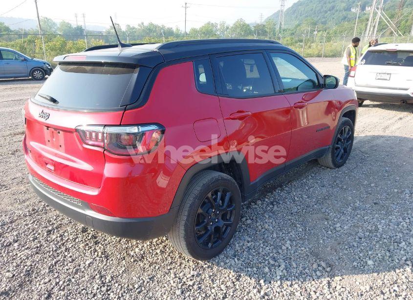 Photo 4 of 2024 Jeep Compass LATITUDE 4X4 (VIN 3C4NJDBN8RT592122)