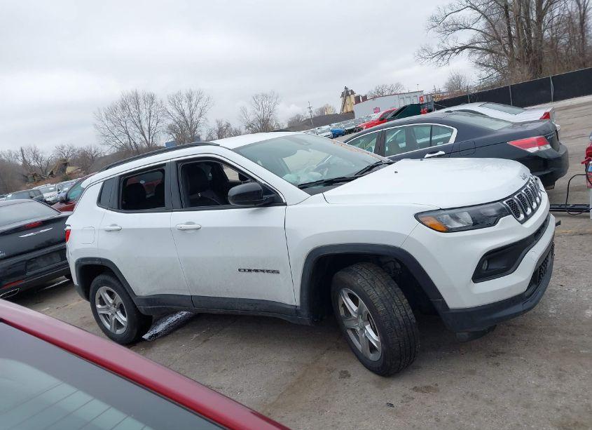 Photo 12 of 2024 Jeep Compass LATITUDE 4X4 (VIN 3C4NJDBN8RT605192)