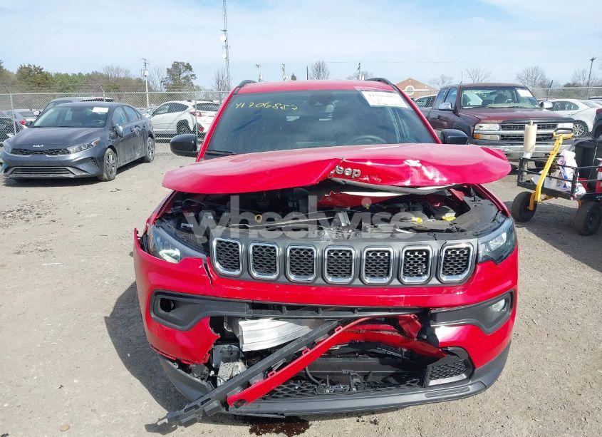 Photo 12 of 2024 Jeep Compass LATITUDE 4X4 (VIN 3C4NJDBN8RT607704)