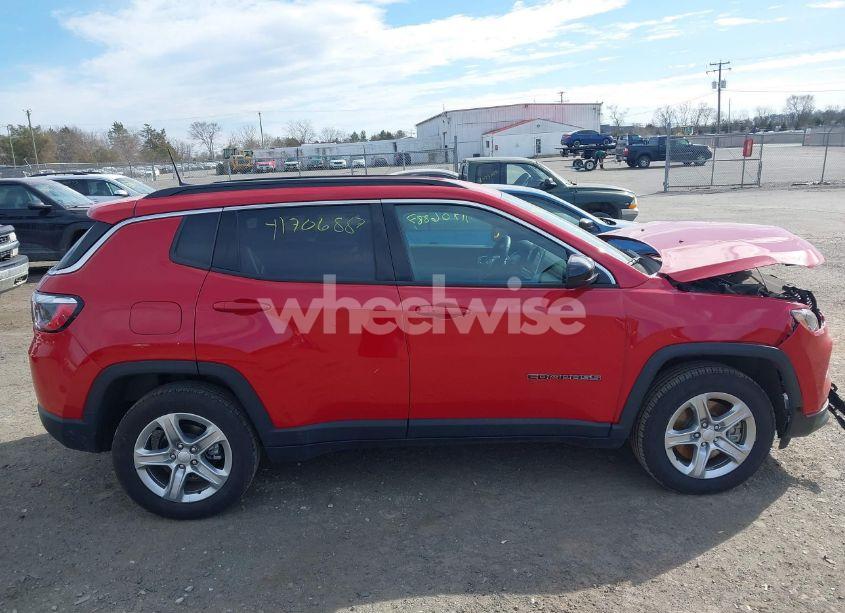 Photo 13 of 2024 Jeep Compass LATITUDE 4X4 (VIN 3C4NJDBN8RT607704)