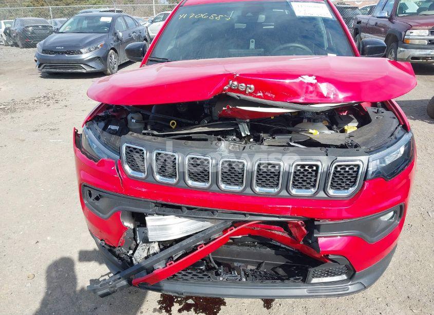 Photo 6 of 2024 Jeep Compass LATITUDE 4X4 (VIN 3C4NJDBN8RT607704)