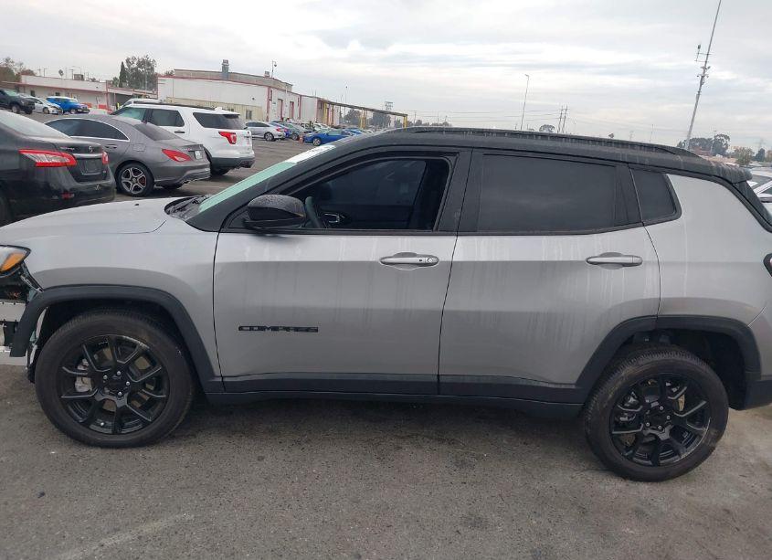 Photo 13 of 2023 Jeep Compass ALTITUDE 4X4 (VIN 3C4NJDBN9PT566349)