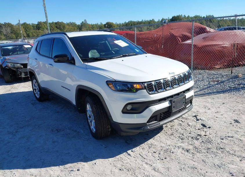 2024 Jeep Compass (VIN 3C4NJDBN9RT117157) main photo