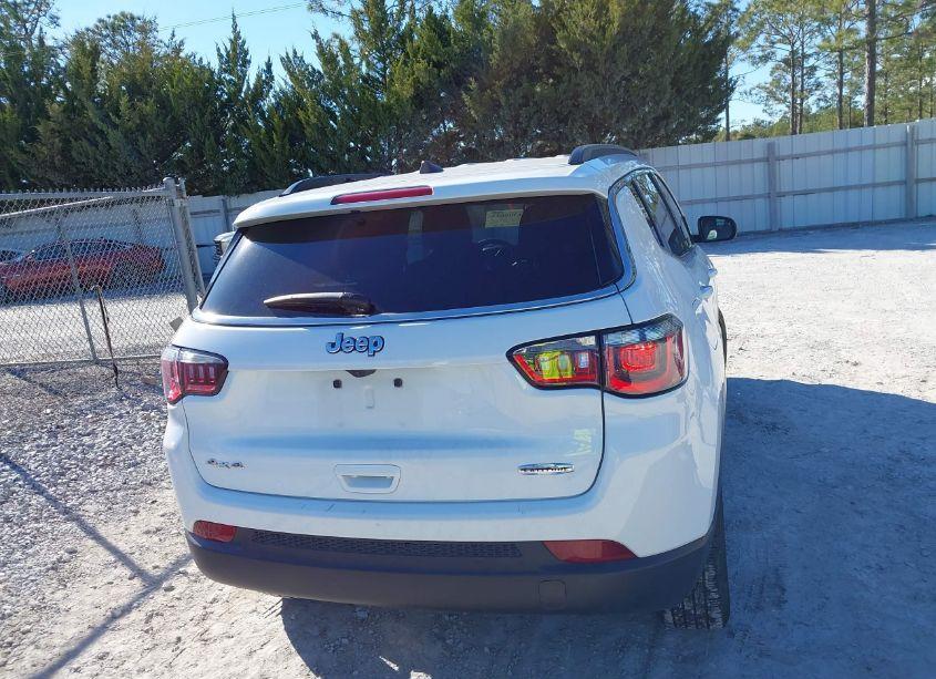 Photo 15 of 2024 Jeep Compass (VIN 3C4NJDBN9RT117157)