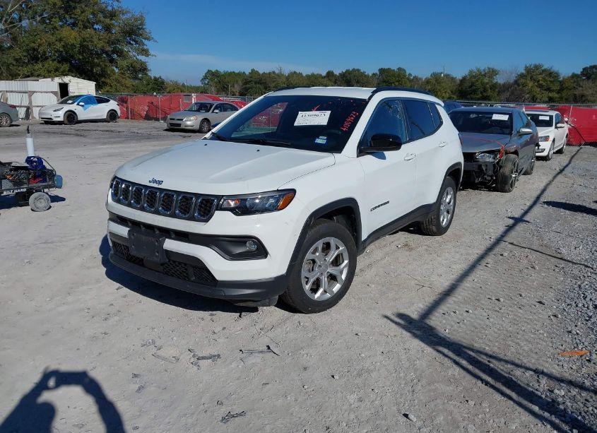 Photo 2 of 2024 Jeep Compass (VIN 3C4NJDBN9RT117157)