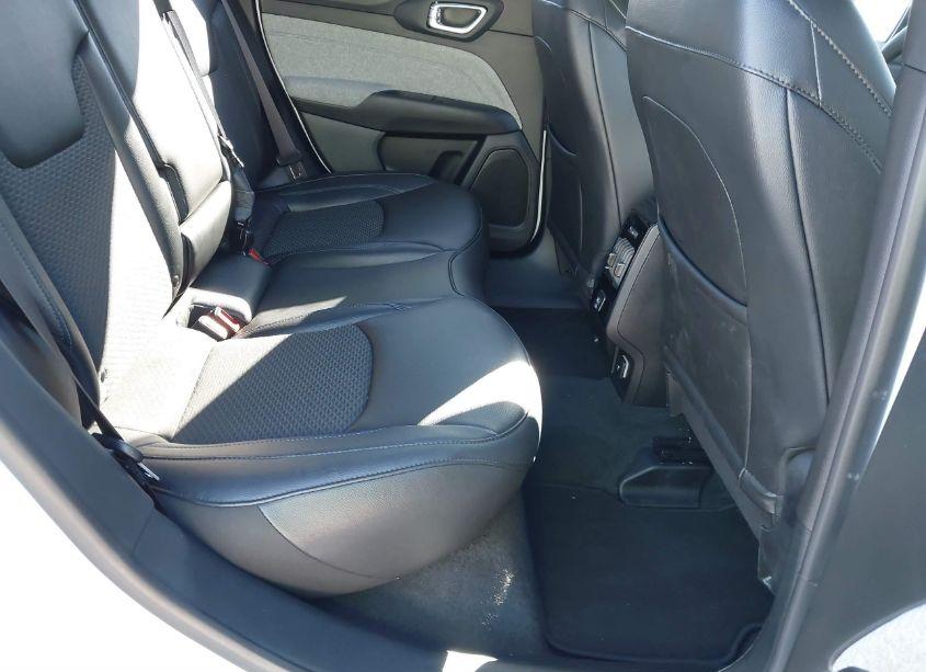 Photo 8 of 2024 Jeep Compass (VIN 3C4NJDBN9RT117157)