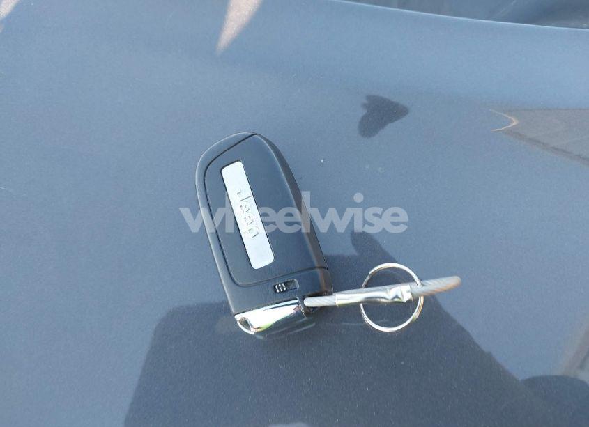 Photo 11 of 2024 Jeep Compass LATITUDE 4X4 (VIN 3C4NJDBN9RT132693)