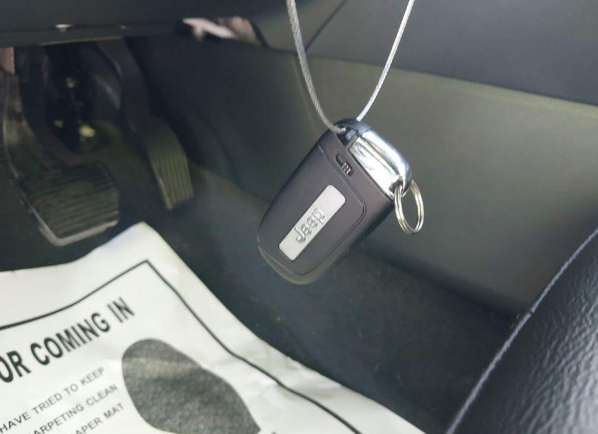 Photo 11 of 2023 Jeep Compass LATITUDE 4X4 (VIN 3C4NJDBNXPT570779)