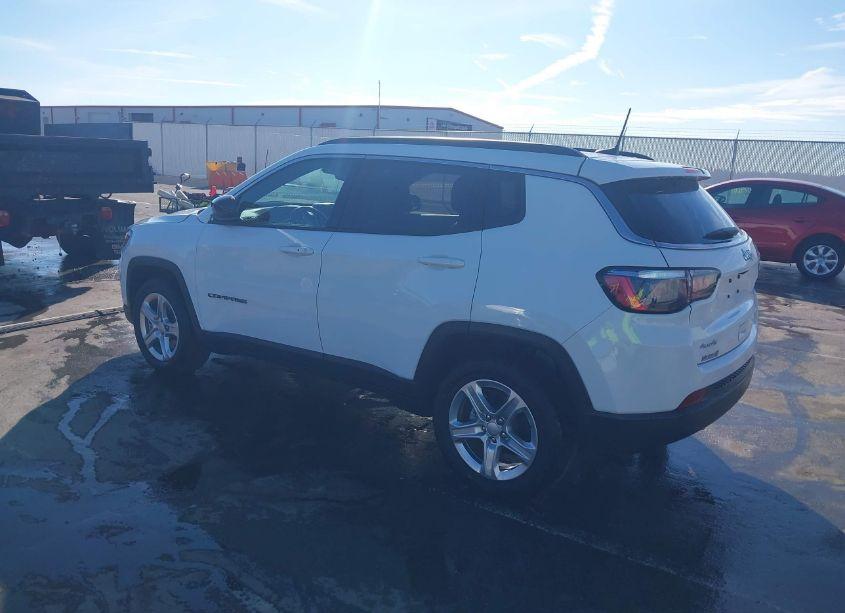 Photo 3 of 2023 Jeep Compass LATITUDE 4X4 (VIN 3C4NJDBNXPT570779)