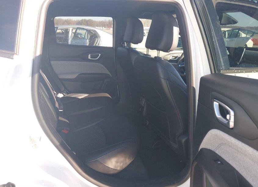 Photo 8 of 2023 Jeep Compass LATITUDE 4X4 (VIN 3C4NJDBNXPT570779)