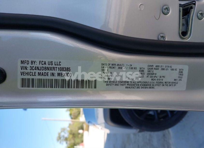 Photo 9 of 2024 Jeep Compass LATITUDE 4X4 (VIN 3C4NJDBNXRT108385)