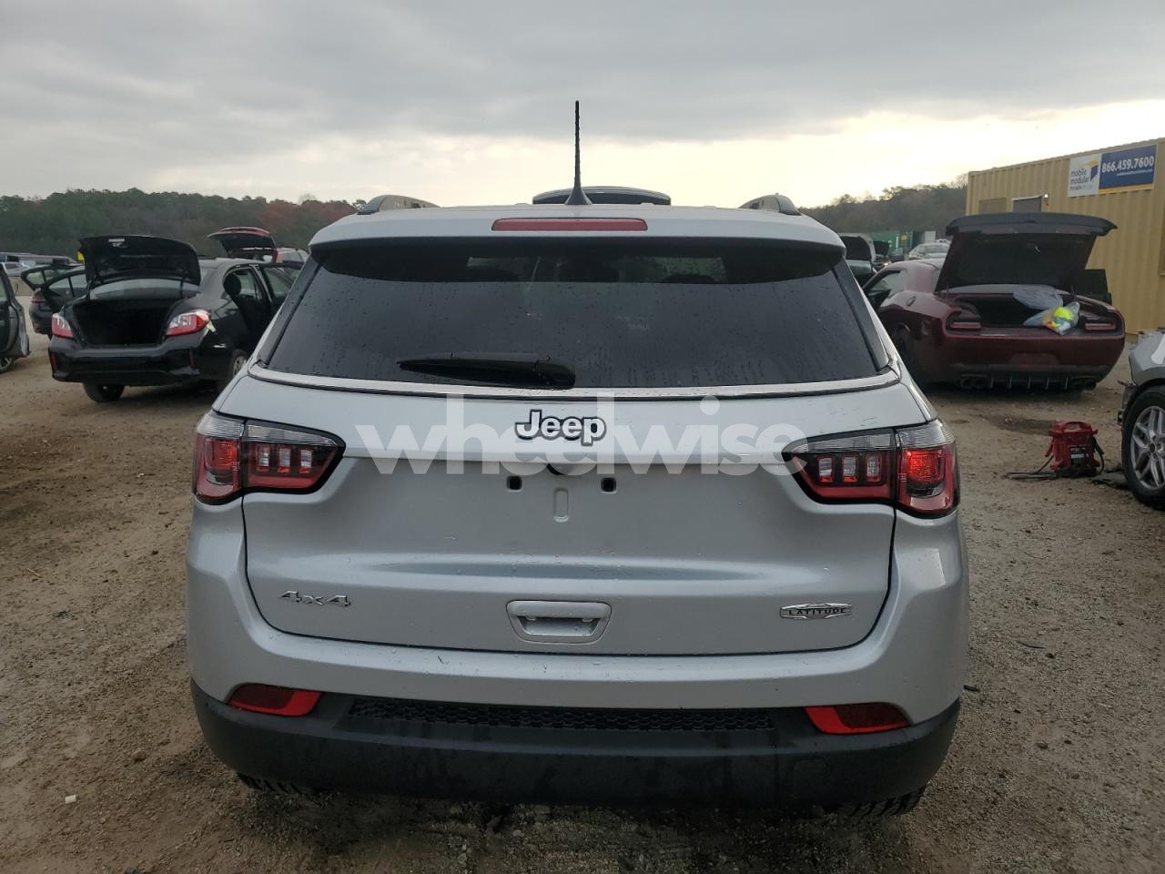 Photo 6 of 2024 JEEP COMPASS LATITUDE N/A (VIN 3C4NJDBNXRT113618)