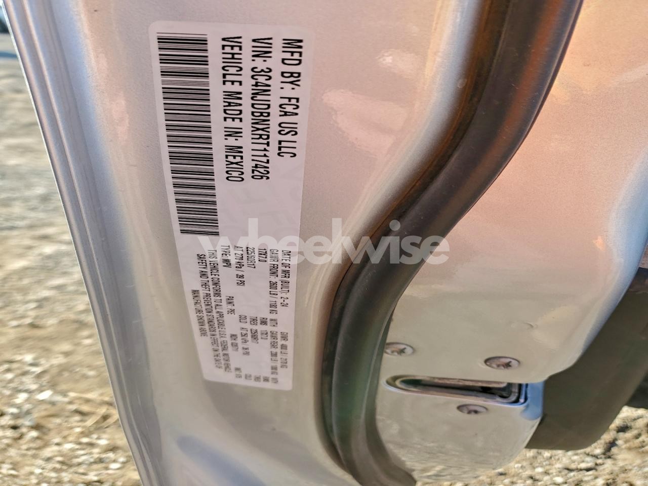 Photo 13 of 2024 JEEP COMPASS LATITUDE (VIN 3C4NJDBNXRT117426)