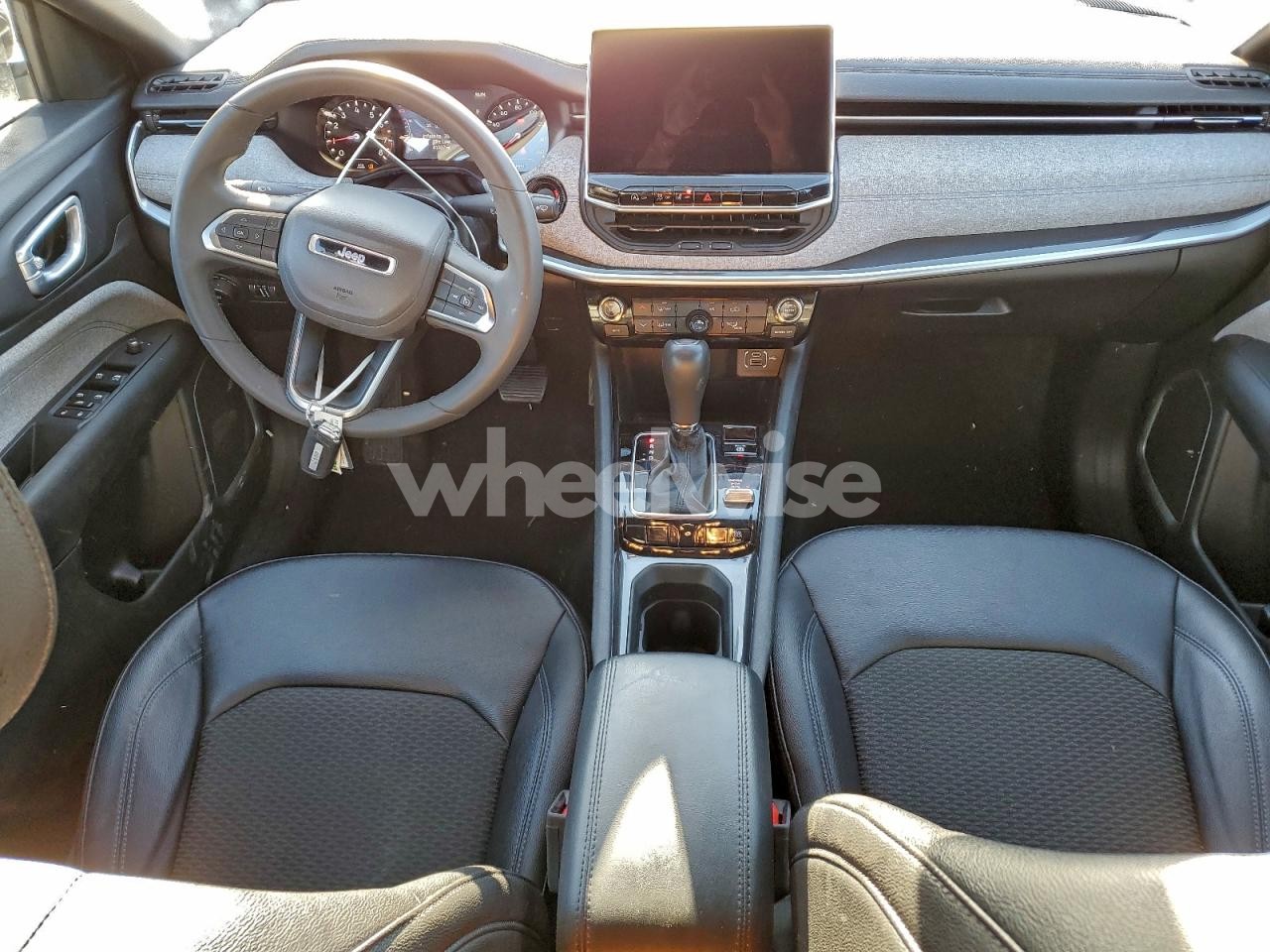 Photo 8 of 2024 JEEP COMPASS LATITUDE (VIN 3C4NJDBNXRT117426)