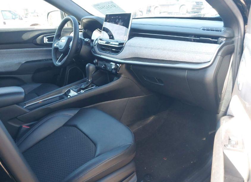 Photo 5 of 2024 Jeep Compass LATITUDE 4X4 (VIN 3C4NJDBNXRT119595)