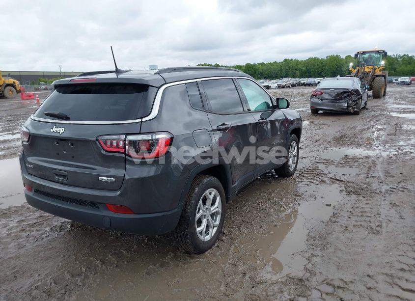 Photo 4 of 2024 Jeep Compass LATITUDE 4X4 (VIN 3C4NJDBNXRT121282)