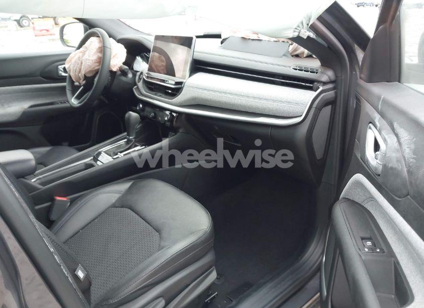 Photo 5 of 2024 Jeep Compass LATITUDE 4X4 (VIN 3C4NJDBNXRT121282)