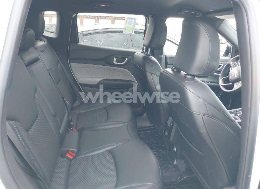 Photo 8 of 2024 Jeep Compass LATITUDE 4X4 (VIN 3C4NJDBNXRT167100)