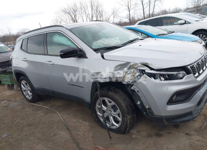 Photo 13 of 2024 Jeep Compass LATITUDE 4X4 (VIN 3C4NJDBNXRT175441)