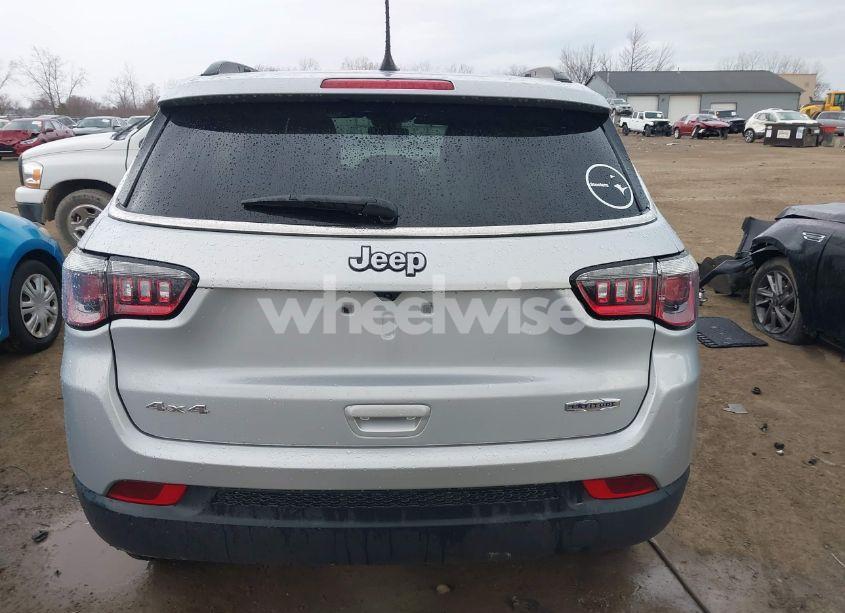 Photo 16 of 2024 Jeep Compass LATITUDE 4X4 (VIN 3C4NJDBNXRT175441)