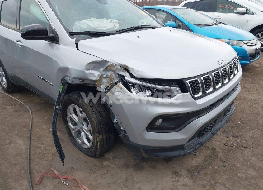 Photo 6 of 2024 Jeep Compass LATITUDE 4X4 (VIN 3C4NJDBNXRT175441)