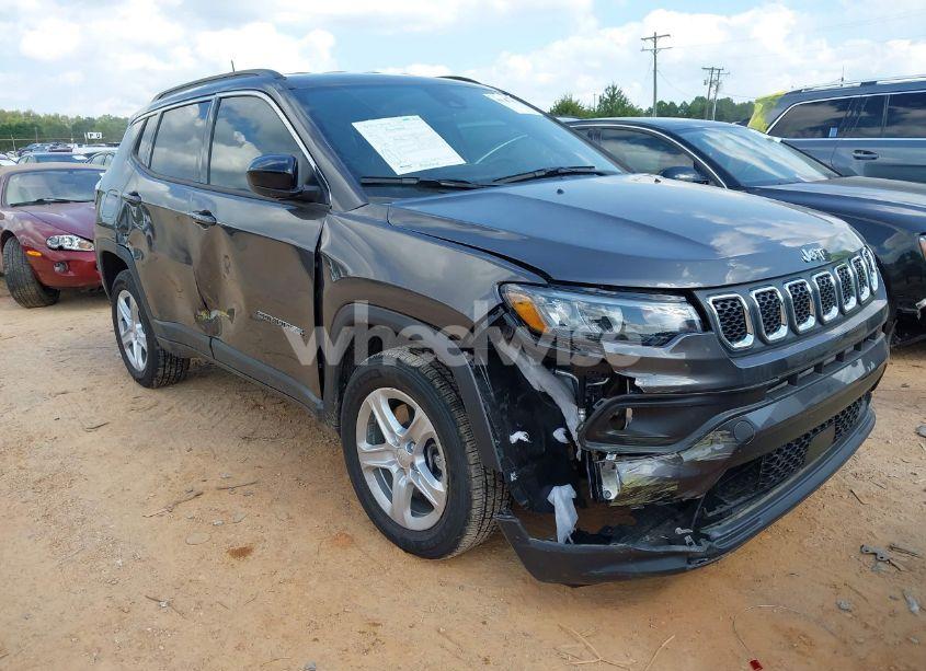 Photo 13 of 2024 Jeep Compass LATITUDE 4X4 (VIN 3C4NJDBNXRT583728)