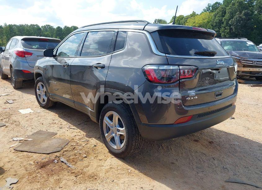 Photo 3 of 2024 Jeep Compass LATITUDE 4X4 (VIN 3C4NJDBNXRT583728)