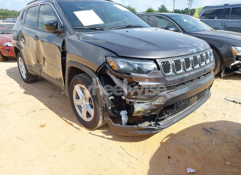 Photo 6 of 2024 Jeep Compass LATITUDE 4X4 (VIN 3C4NJDBNXRT583728)