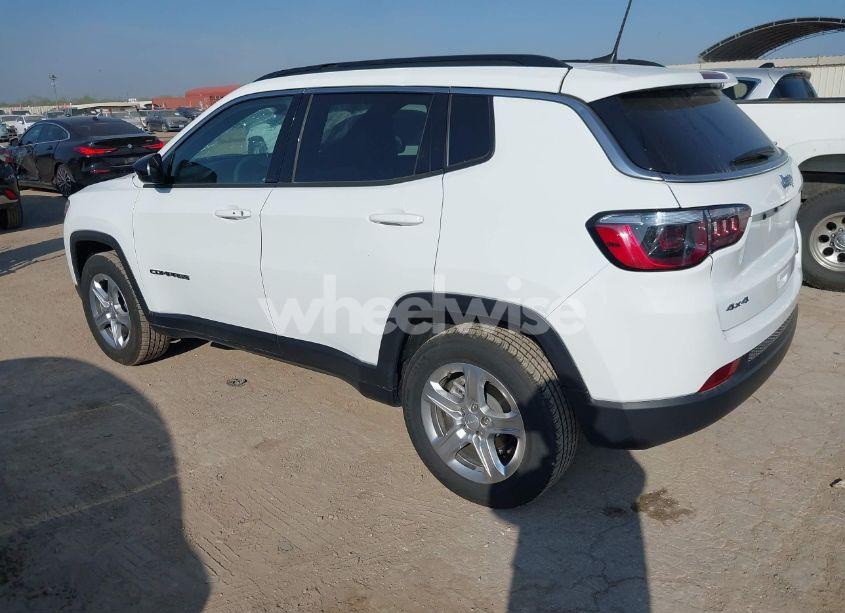 Photo 3 of 2024 Jeep Compass LATITUDE 4X4 (VIN 3C4NJDBNXRT595443)