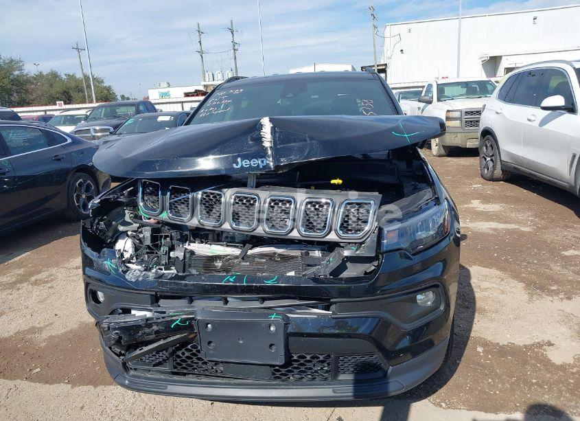 Photo 11 of 2024 Jeep Compass LATITUDE 4X4 (VIN 3C4NJDBNXRT603833)