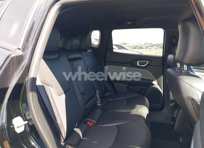 Photo 8 of 2024 Jeep Compass LATITUDE 4X4 (VIN 3C4NJDBNXRT603833)