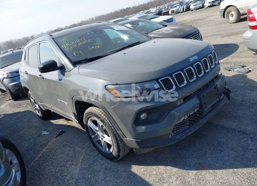 2024 Jeep Compass LATITUDE 4X4 (VIN 3C4NJDBNXRT604710) main photo