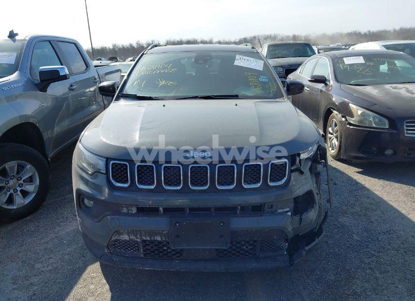 Photo 12 of 2024 Jeep Compass LATITUDE 4X4 (VIN 3C4NJDBNXRT604710)