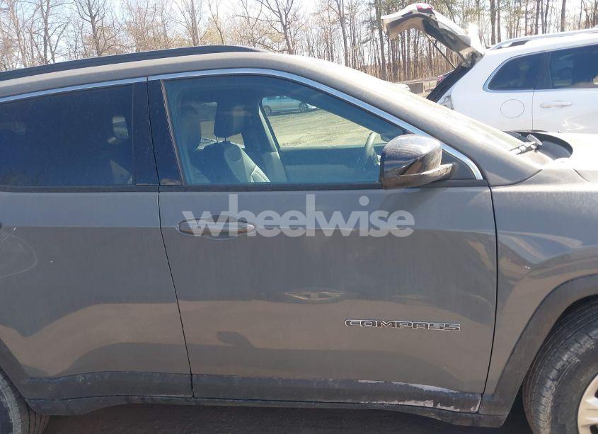 Photo 13 of 2024 Jeep Compass LATITUDE 4X4 (VIN 3C4NJDBNXRT604710)