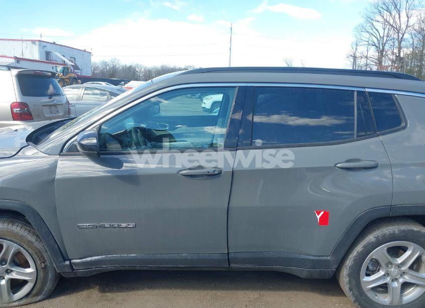 Photo 14 of 2024 Jeep Compass LATITUDE 4X4 (VIN 3C4NJDBNXRT604710)