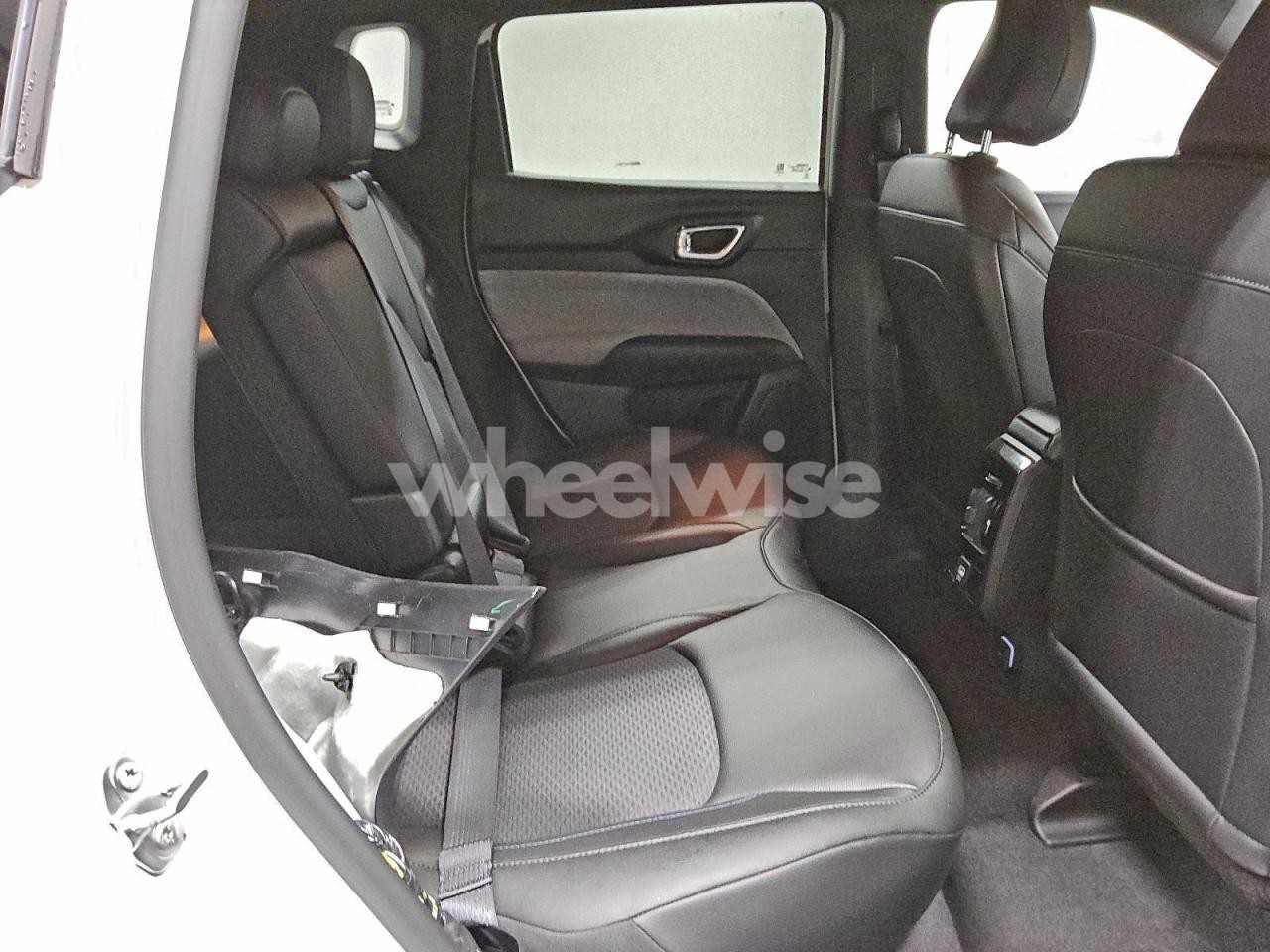 Photo 11 of 2025 JEEP COMPASS LATITUDE (VIN 3C4NJDBNXST592953)