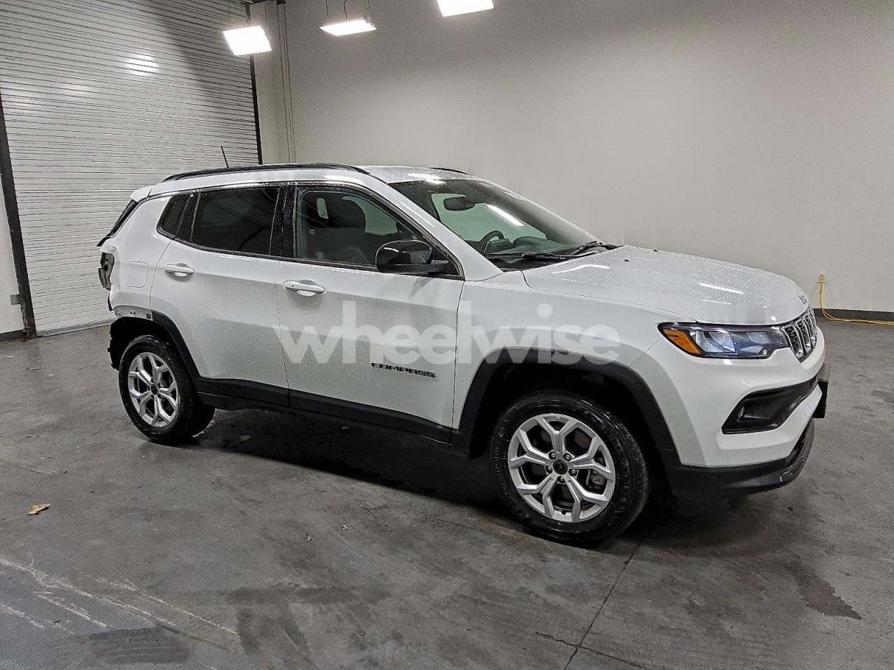 Photo 4 of 2025 JEEP COMPASS LATITUDE (VIN 3C4NJDBNXST592953)