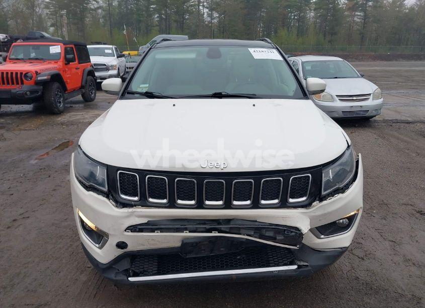 Photo 12 of 2020 Jeep Compass LIMITED 4X4 (VIN 3C4NJDCB0LT233570)