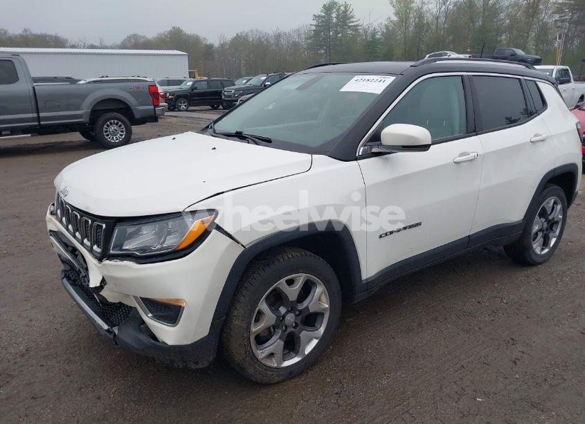 Photo 2 of 2020 Jeep Compass LIMITED 4X4 (VIN 3C4NJDCB0LT233570)