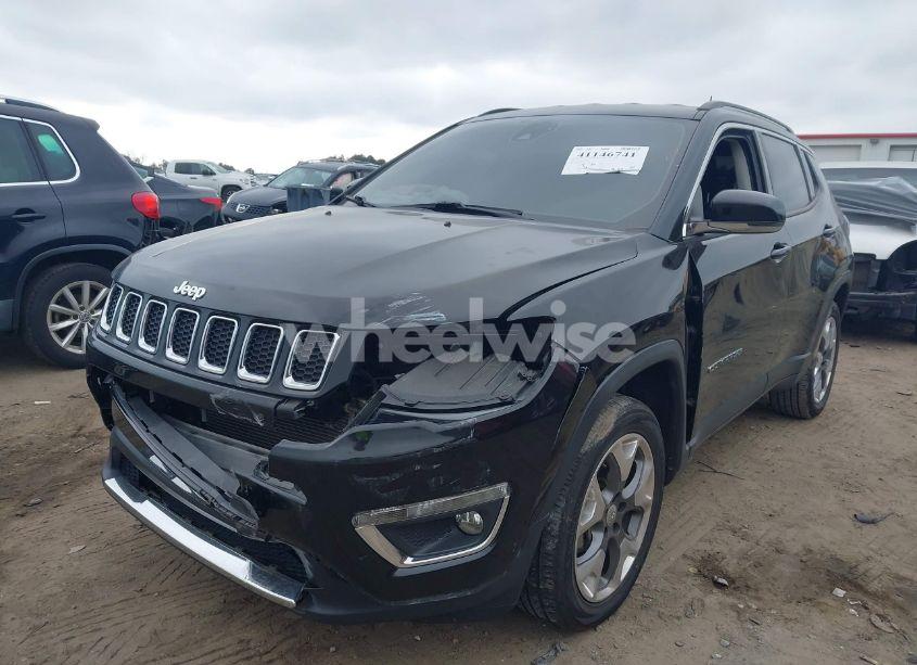 Photo 2 of 2020 Jeep Compass LIMITED 4X4 (VIN 3C4NJDCB0LT236193)