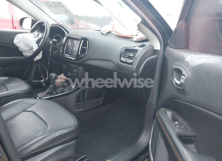 Photo 5 of 2020 Jeep Compass LIMITED 4X4 (VIN 3C4NJDCB0LT236193)